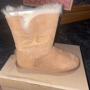 New Ugg’s in box Daelynn